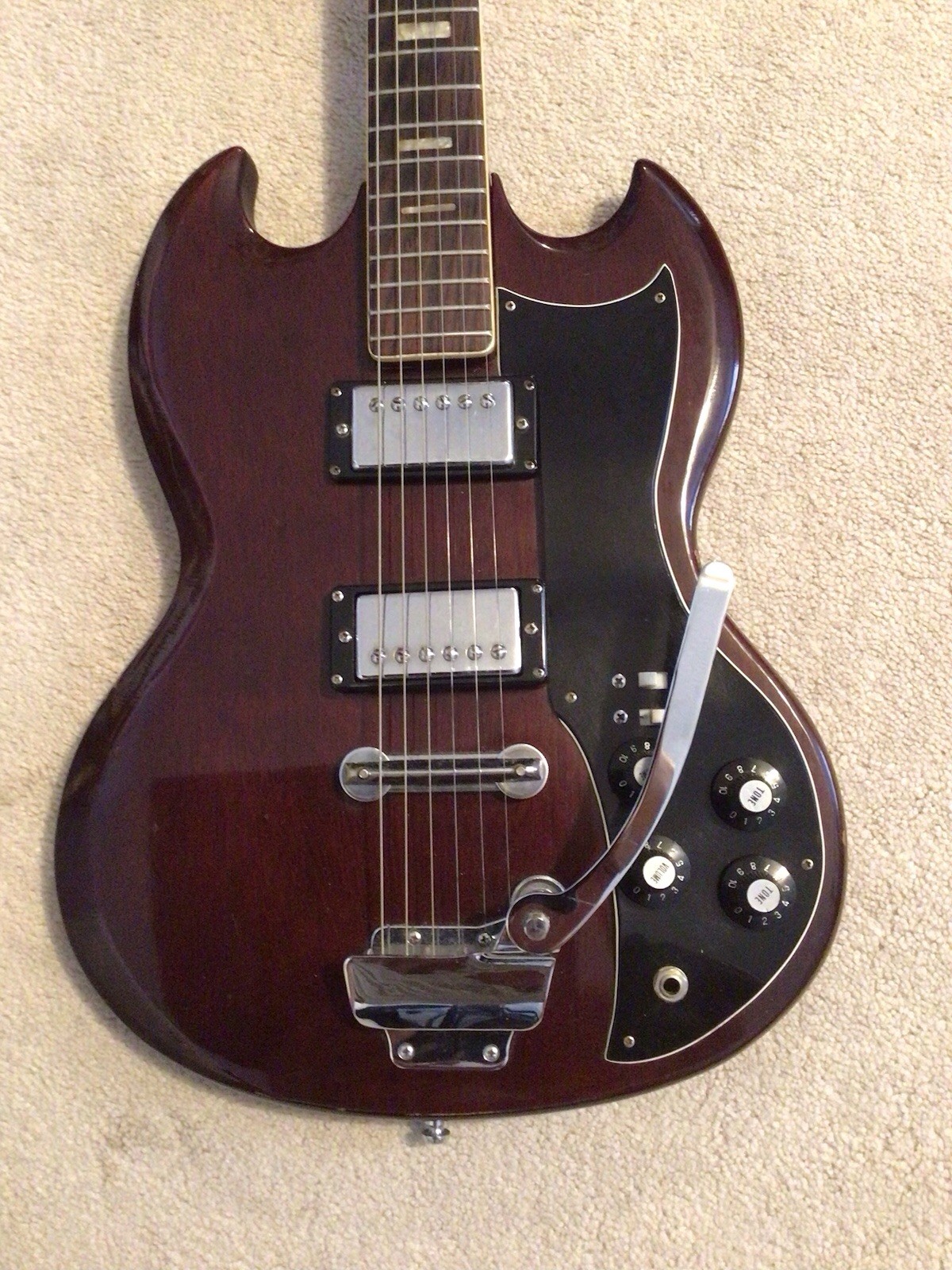 Vintage 60’s – 70’S Japanese SG Copy. Excellent condition. All Original Complete