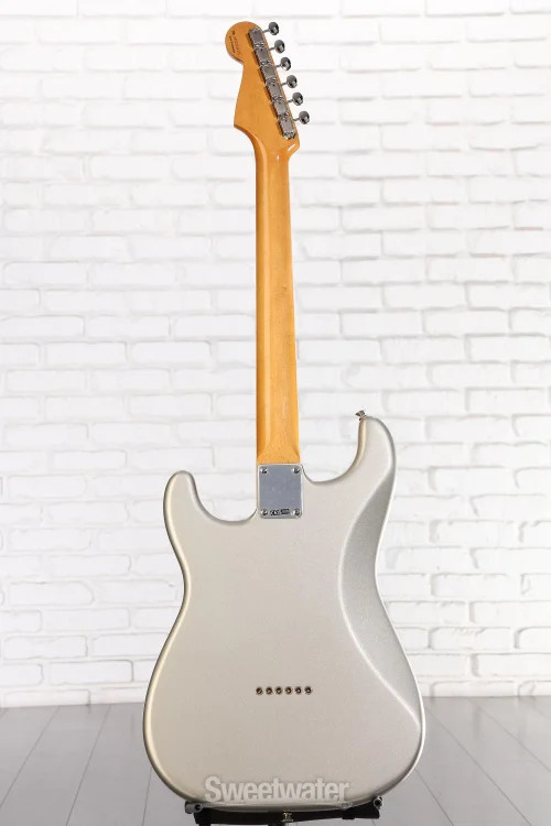 Fender Robert Cray Standard Stratocaster Electric Guitar – Inca Silver with