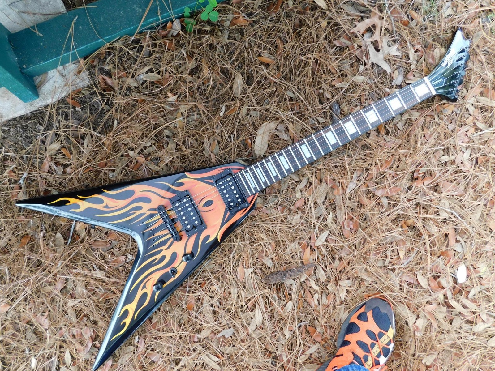 Westcreek Cerberus Set Neck Flying V, Coil Splitting,Capacitor Upgrade, Cool