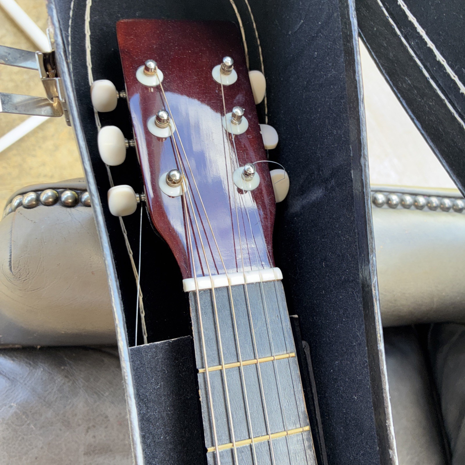 Excel Guitar By Dixon With 6 Strings And Case