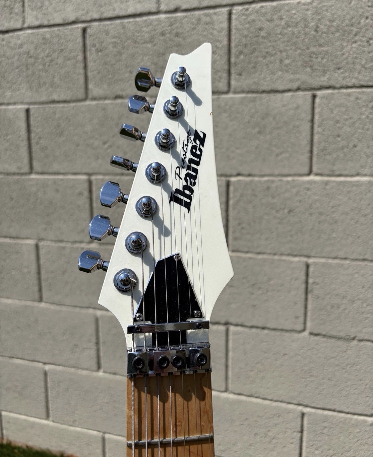 Ibanez RGD3127 Prestige 7-string guitar Pearl White Flat With Case
