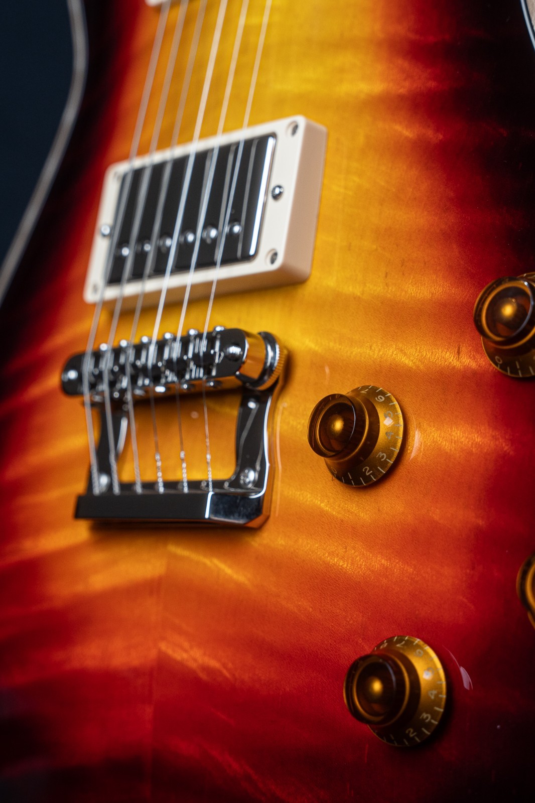 Knaggs Kenai-Sunrise Burst-In Stock