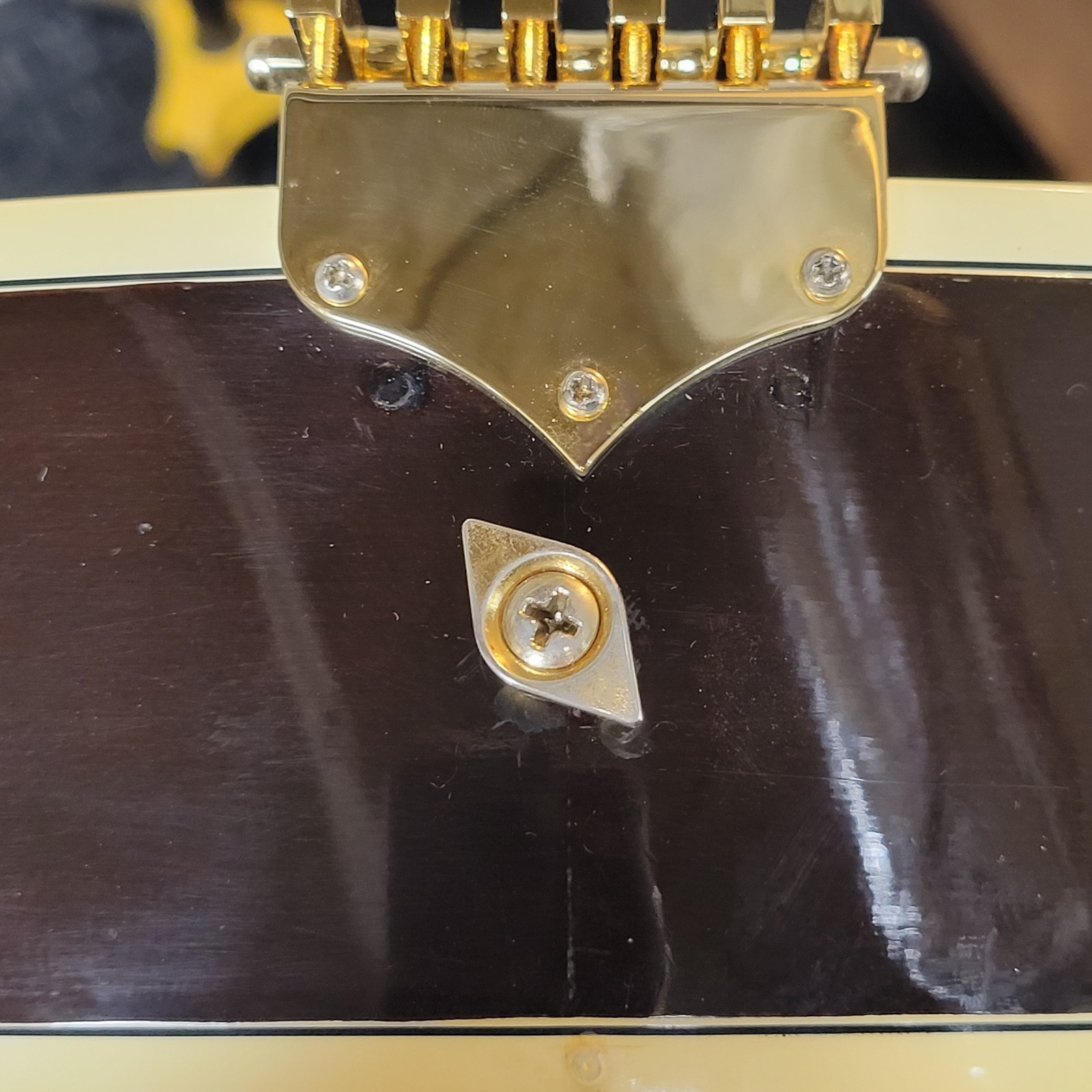 1980 Gibson Super V CES – Sunburst