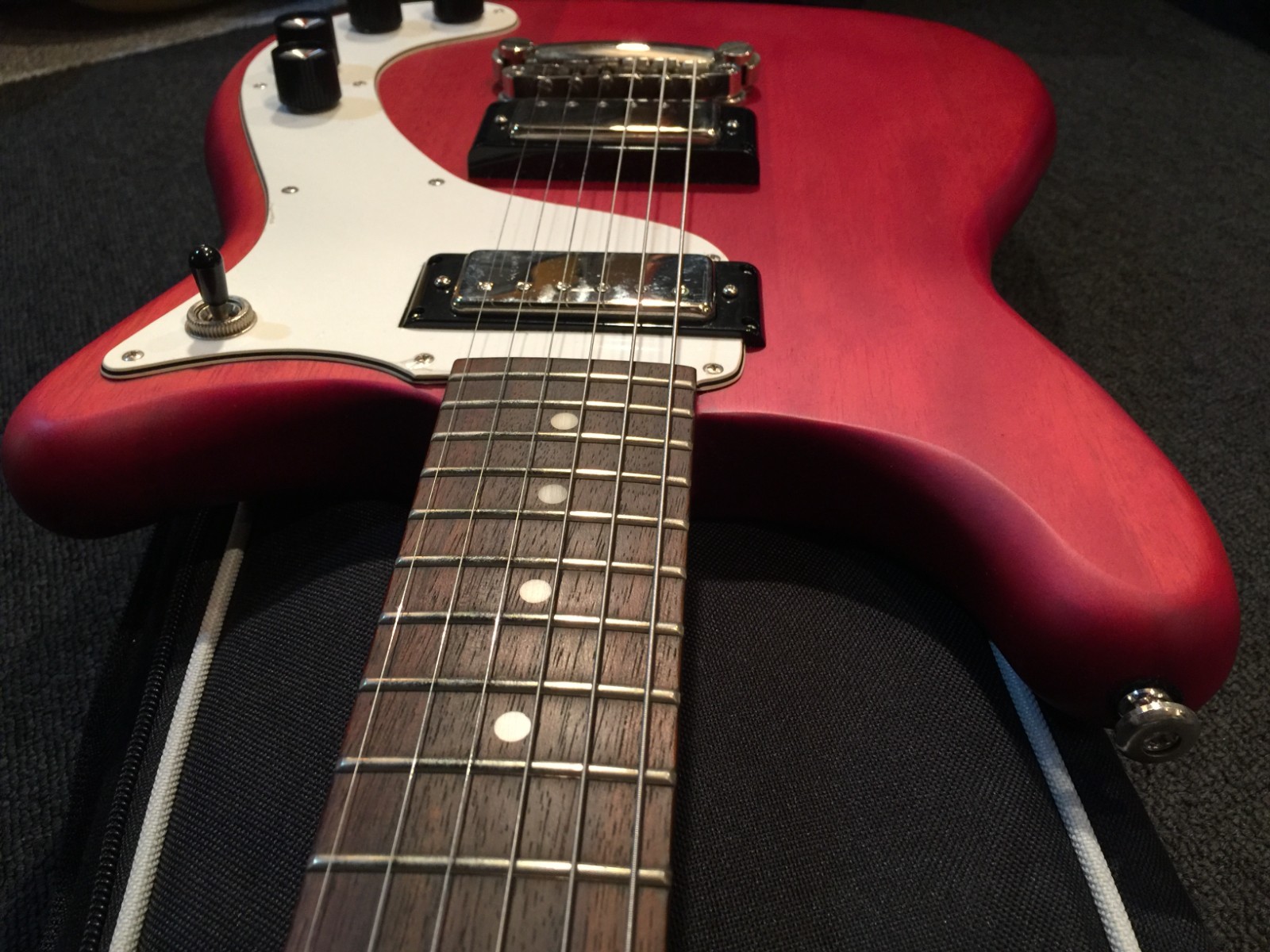 No.091921 Epiphone Wilshire ’66 Worn Cherry Mini Humbucker Mint Condition / Disc