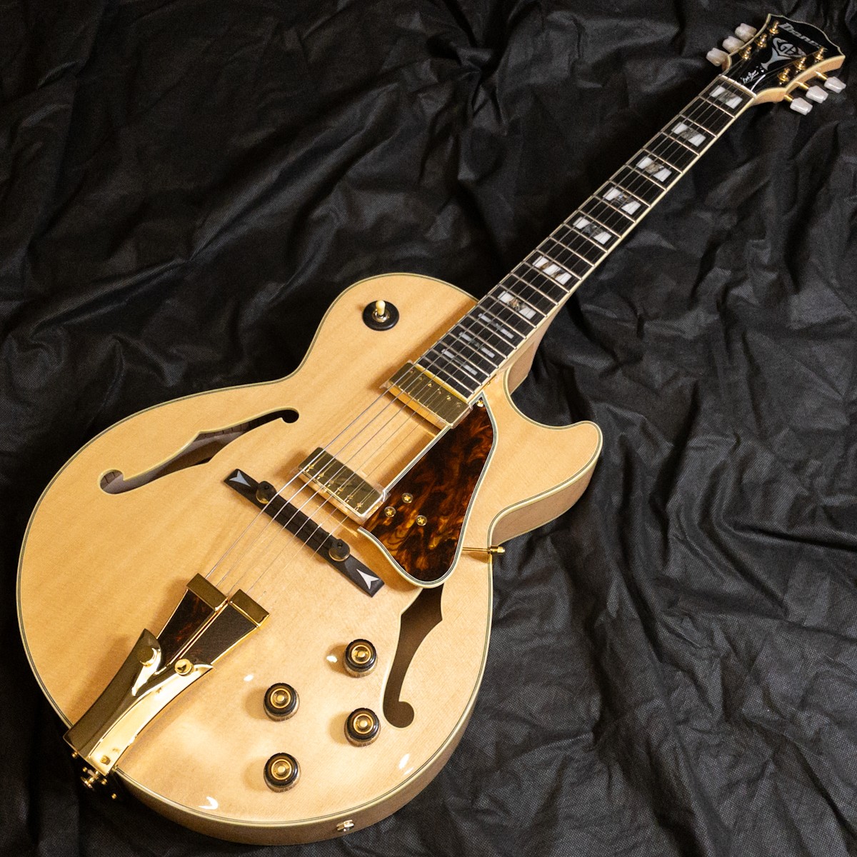 Ibanez GB10 NT Natural George Benson Signature George model 729537