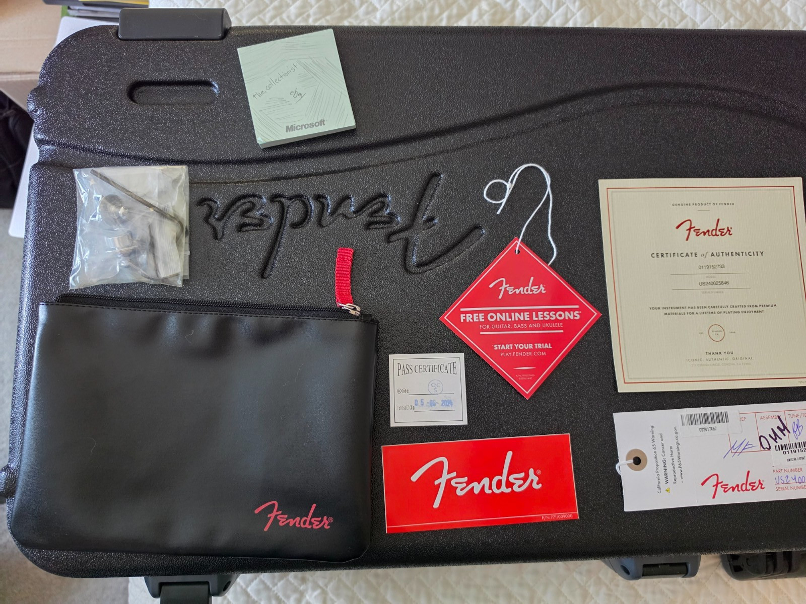 Fender American Ultra II Stratocaster HSS 2024 Solar Flare – Bought but Unused!