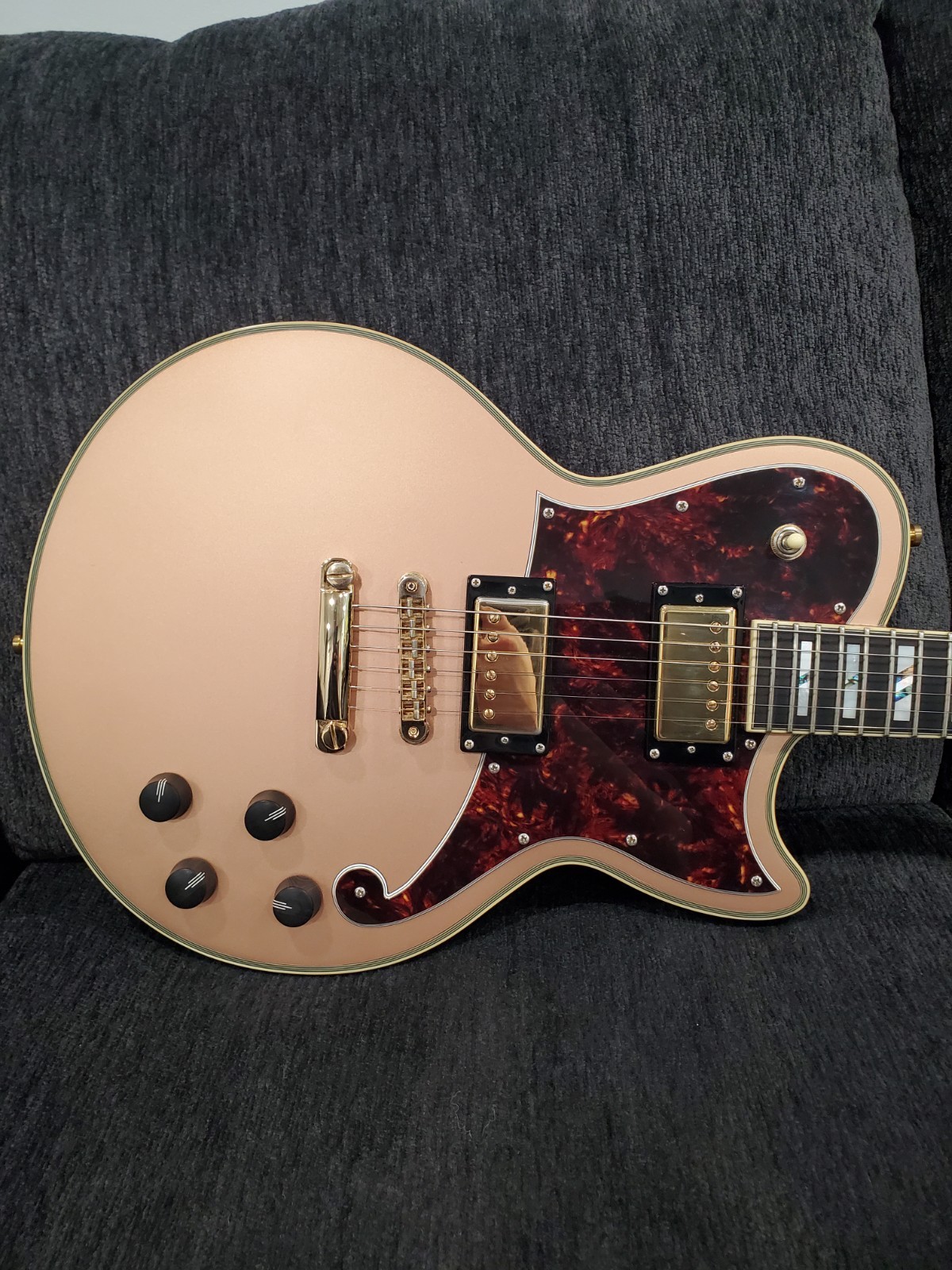 D’Angelico Deluxe Atlantic Limited Edition Electric Guitar Matte Rose Gold