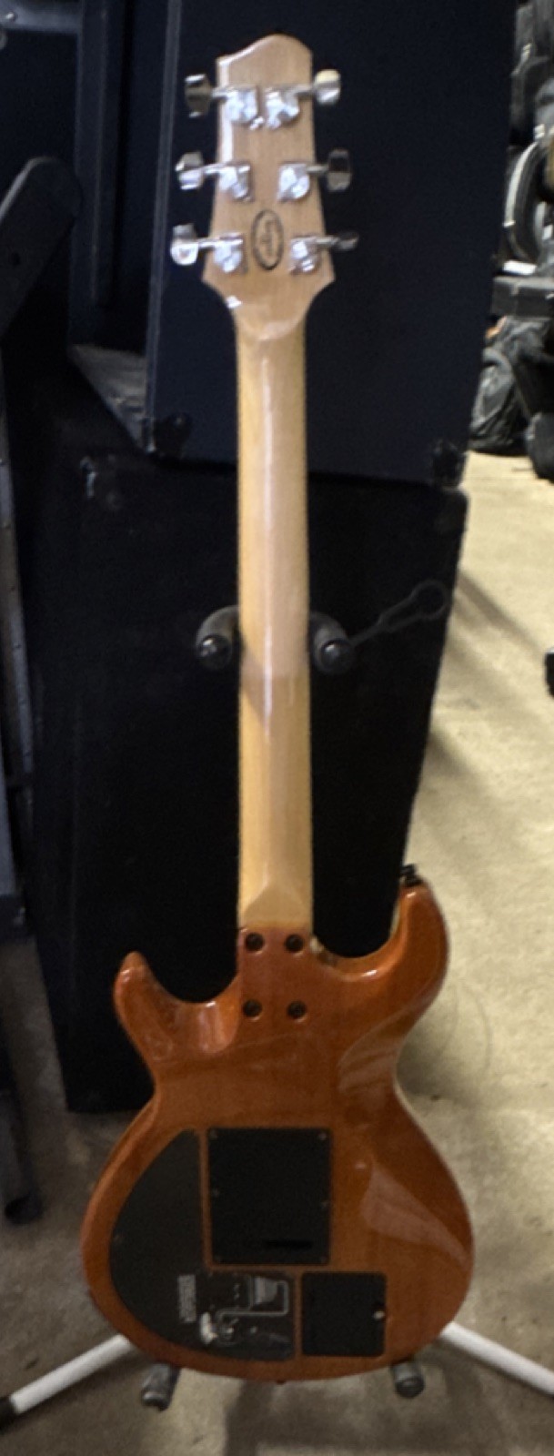 Line 6 Variax Electric Guitar Brown Solid 6 String Right-Handed w/ Gig Bag
