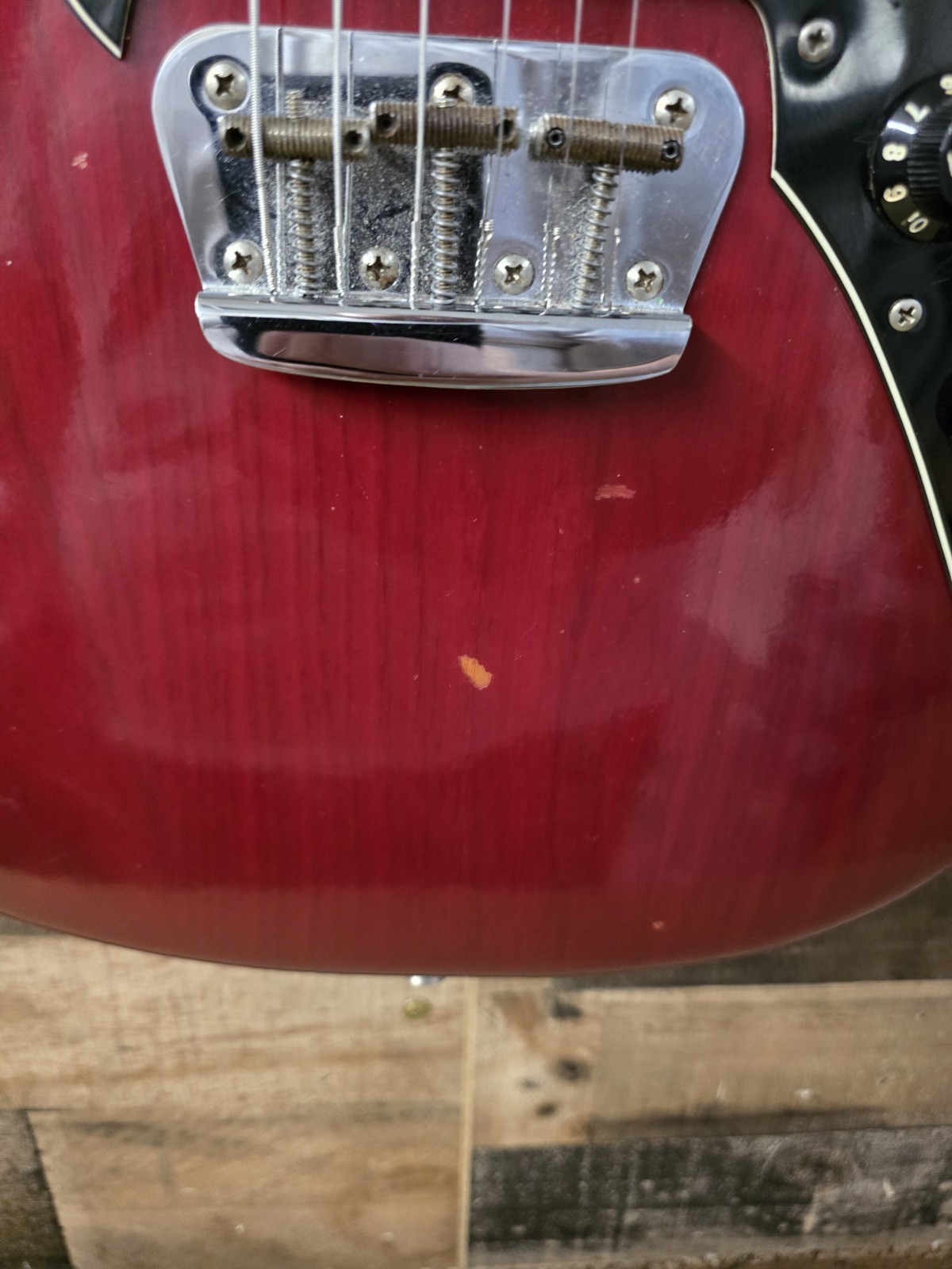 1978 Fender musicmaster Guitar. W/ Hsc