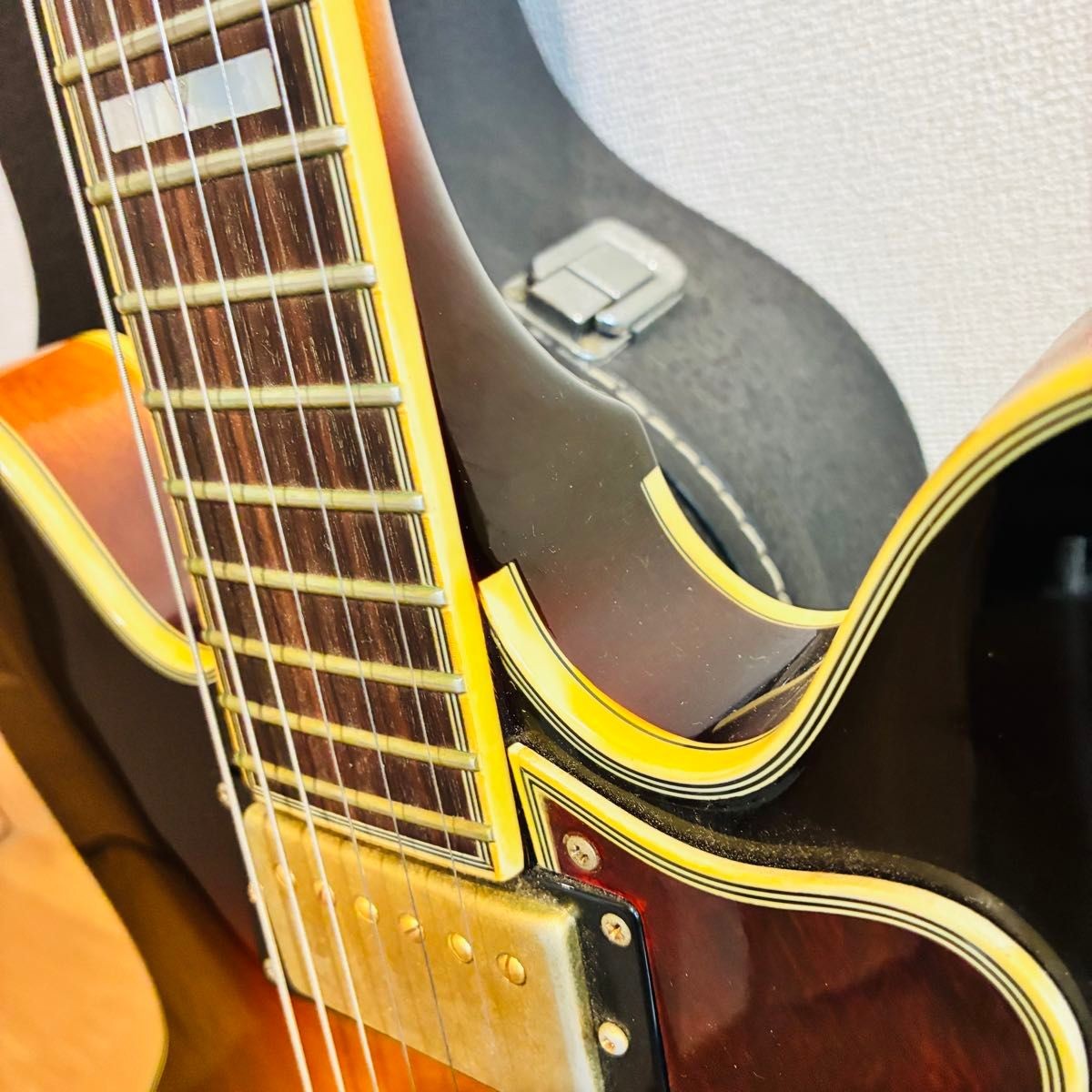 Epiphone SHERATON II Pro VS Semi-Hollow Electric Guitar