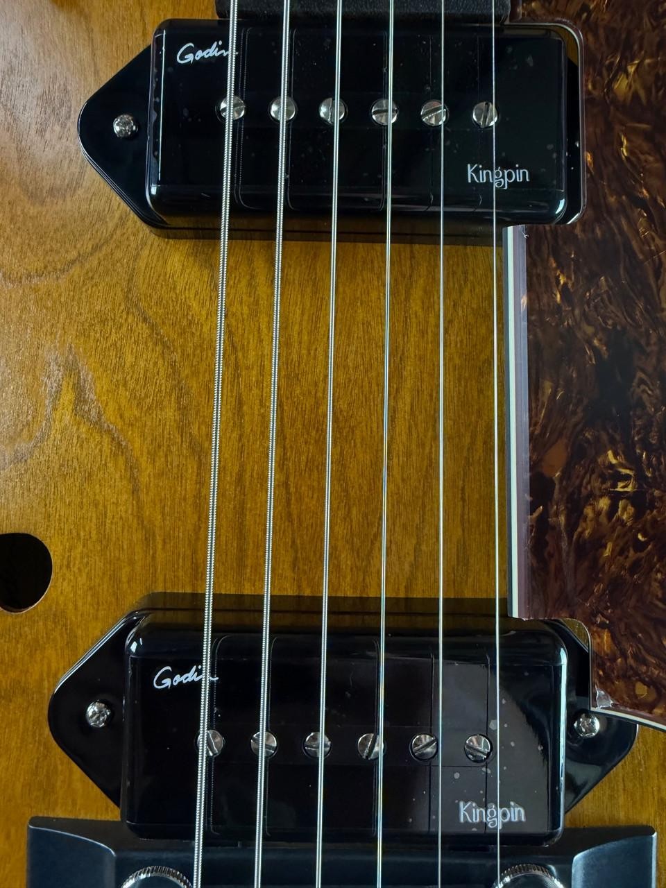 Godin 5th Avenue Jumbo P90 Hollow-Body Electric Guitar – Harvest Gold