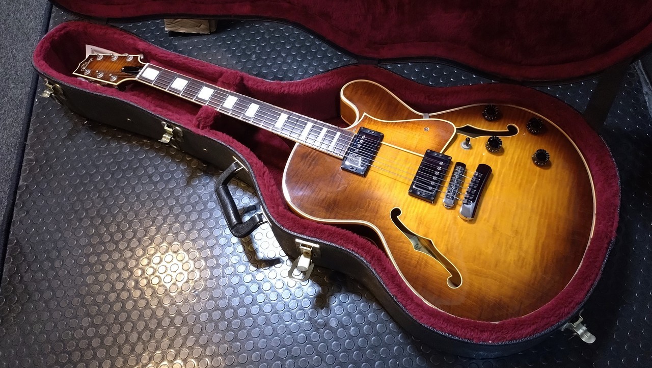 Heritage H-576 Antique Sunburst Full Acoustic Electric Guitar Used