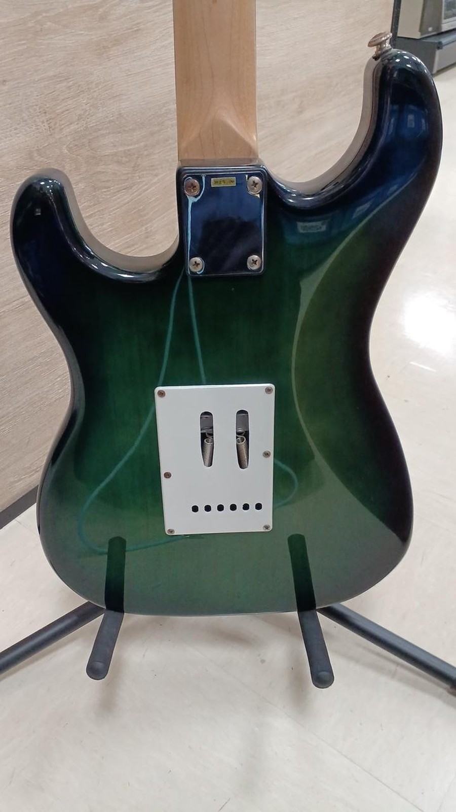 LAIDBACK LST-3HZ Used Pologna body Engineering wood fingerboard w/Gig case