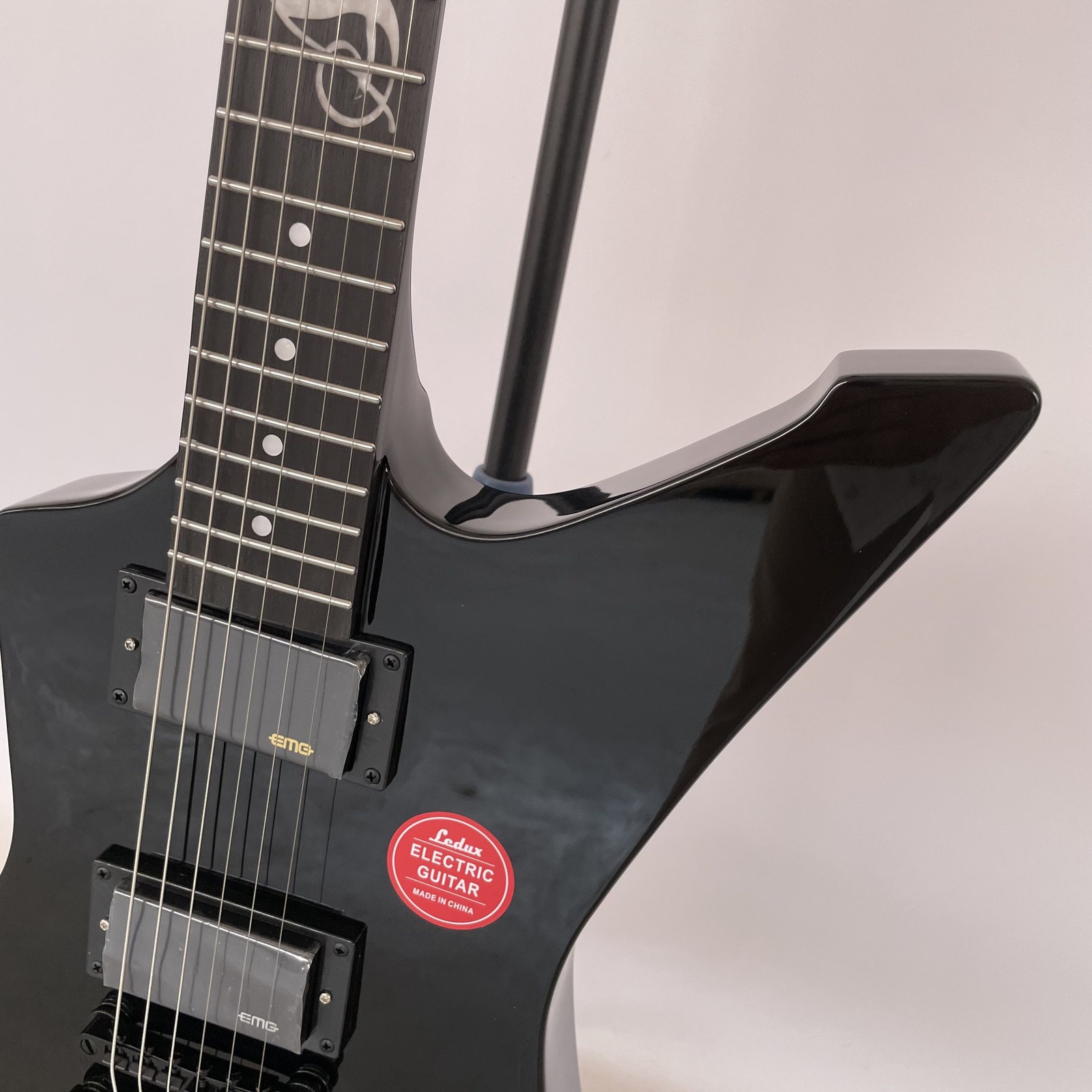 Snakebyte Electric Guitar Black Dual Humbucker Fixed Bridge Stainless Frets