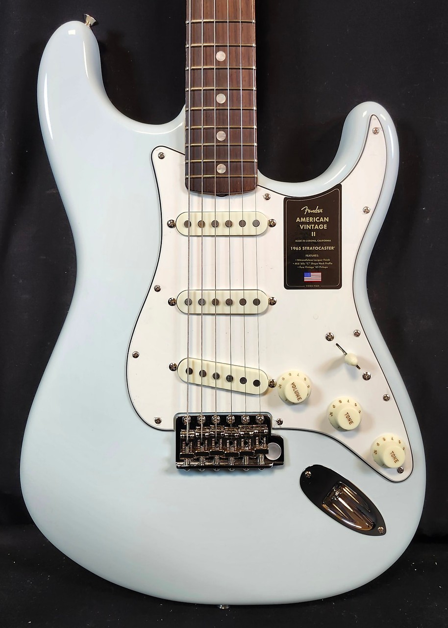 Fender American Vintage 1965 Stratocaster, Round-Lam Rosewood Fingerboard, Sonic