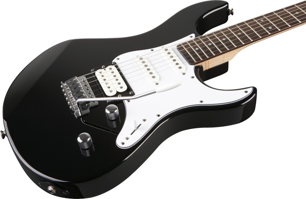 Yamaha PAC112V Electric Guitar Black