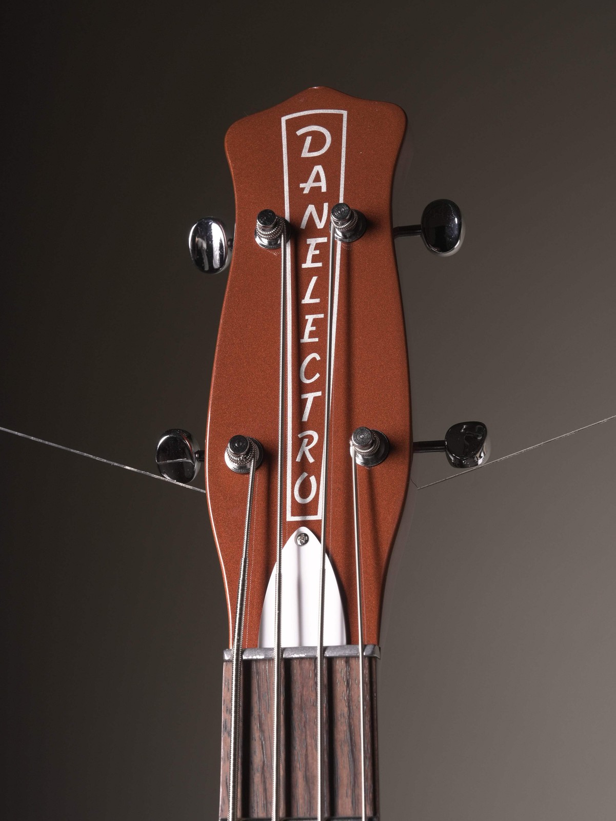 Danelectro ’59 DC Short Scale Electric Bass – Copper