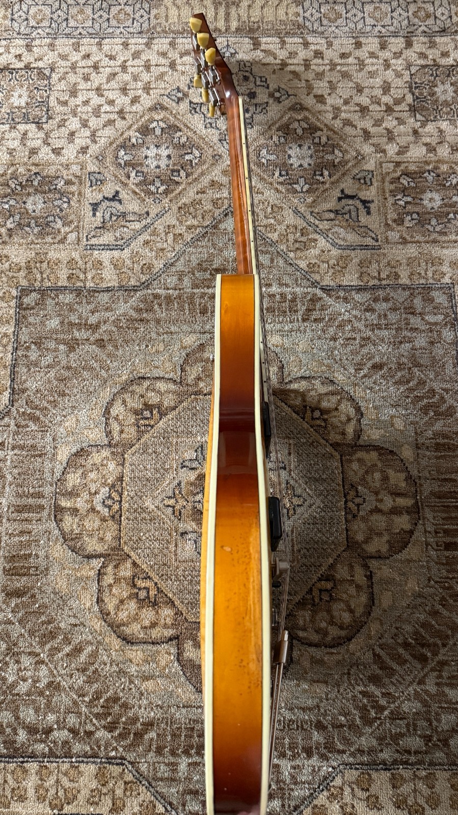 Eastman T64/V-T-GB in Goldburst w/ Lollar P90s, Hardshell Case & Pro Setup
