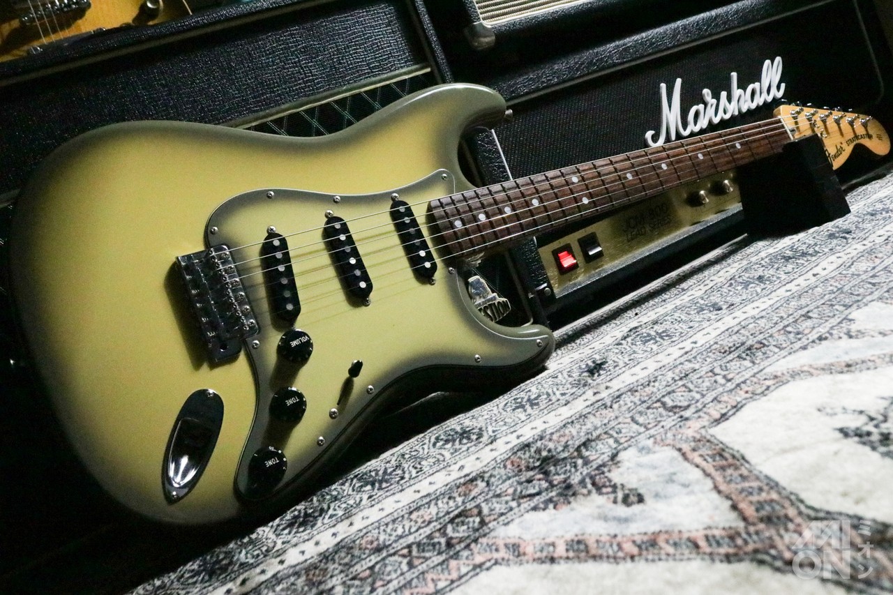 Fender Japan Antigua Stratocaster 2002-2004 (no260807)