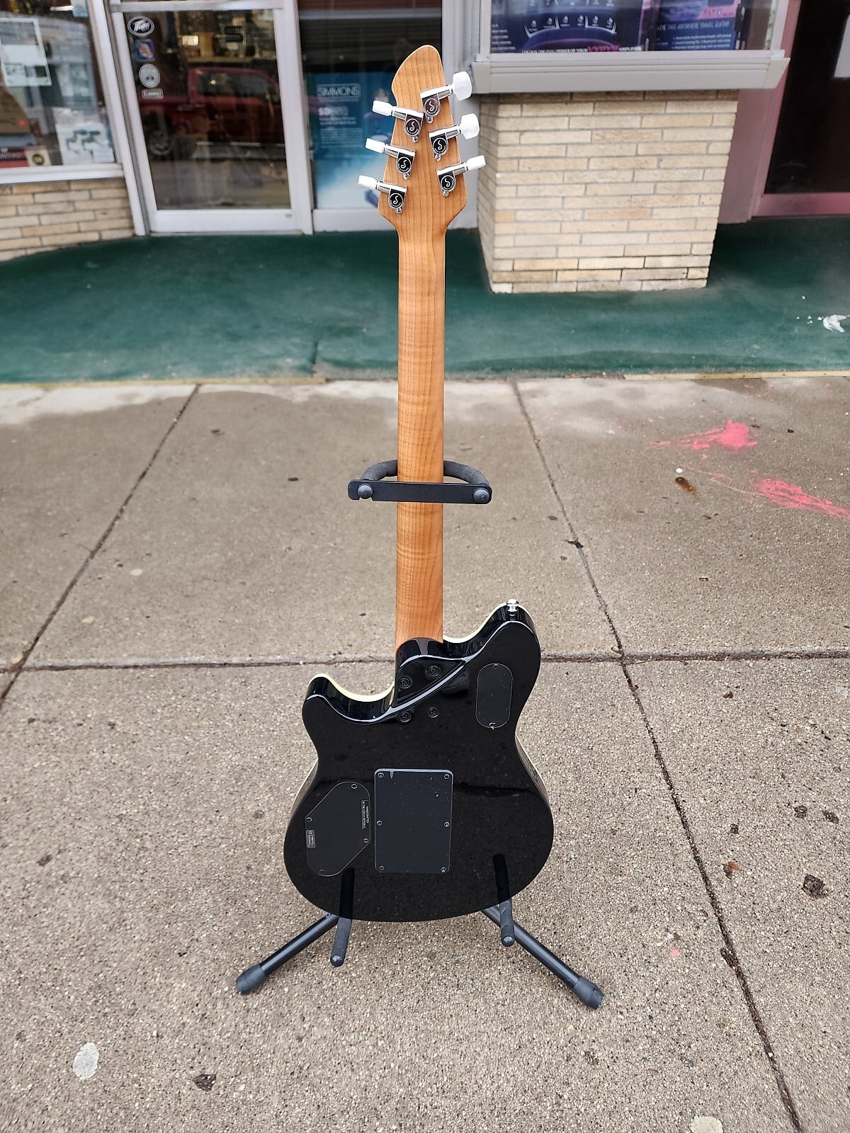 Peavey HP 2 Poplar Burl RM Guitar, Roasted Maple Fretboard, Transparent Black