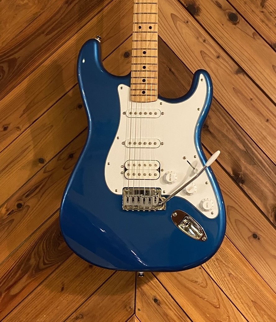 Fender Standard Stratocaster HSS MN Aqua Marine Metallic w/gig bag USED