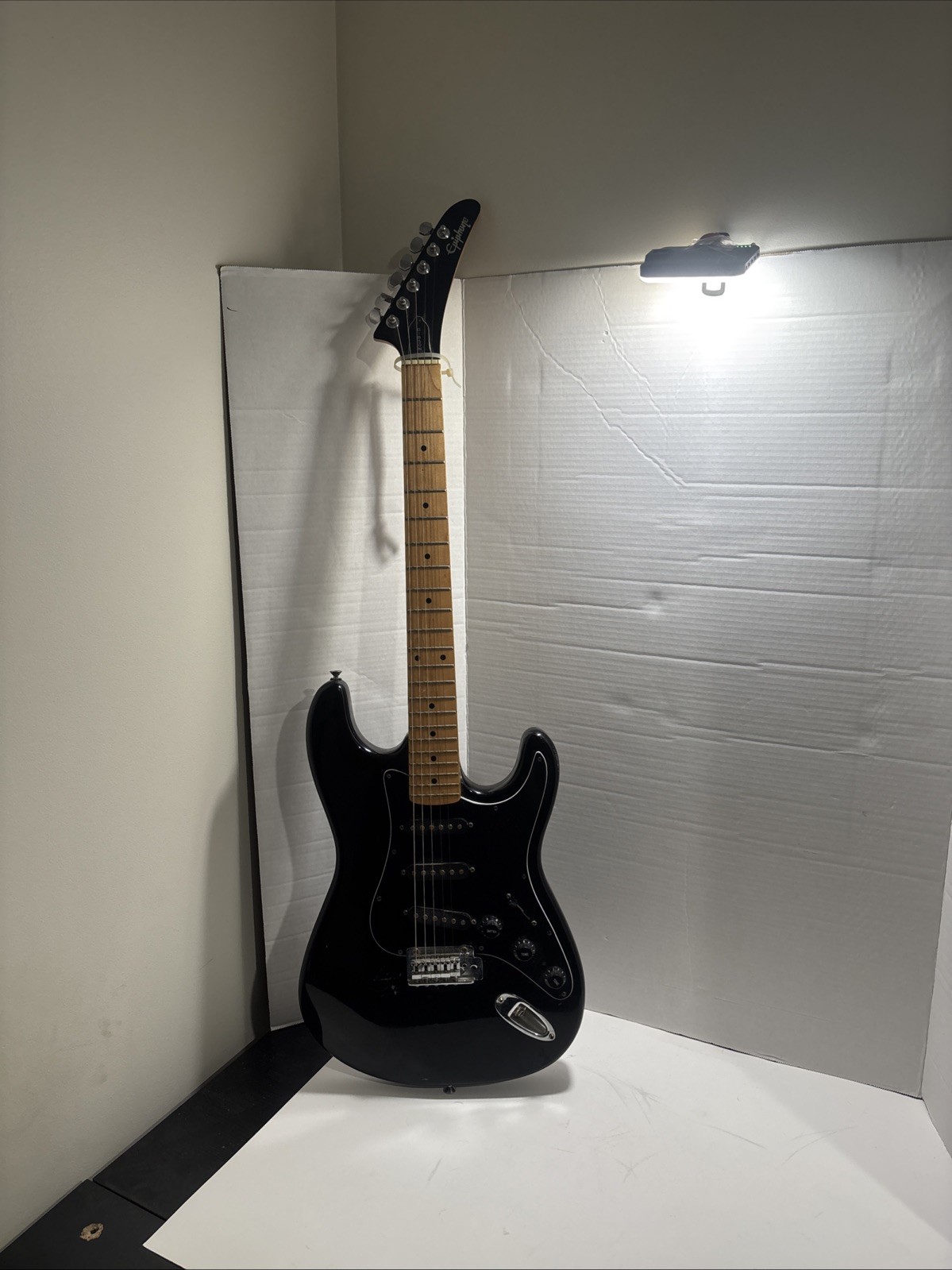 Epiphone S-310 Jet Black Electric Guitar