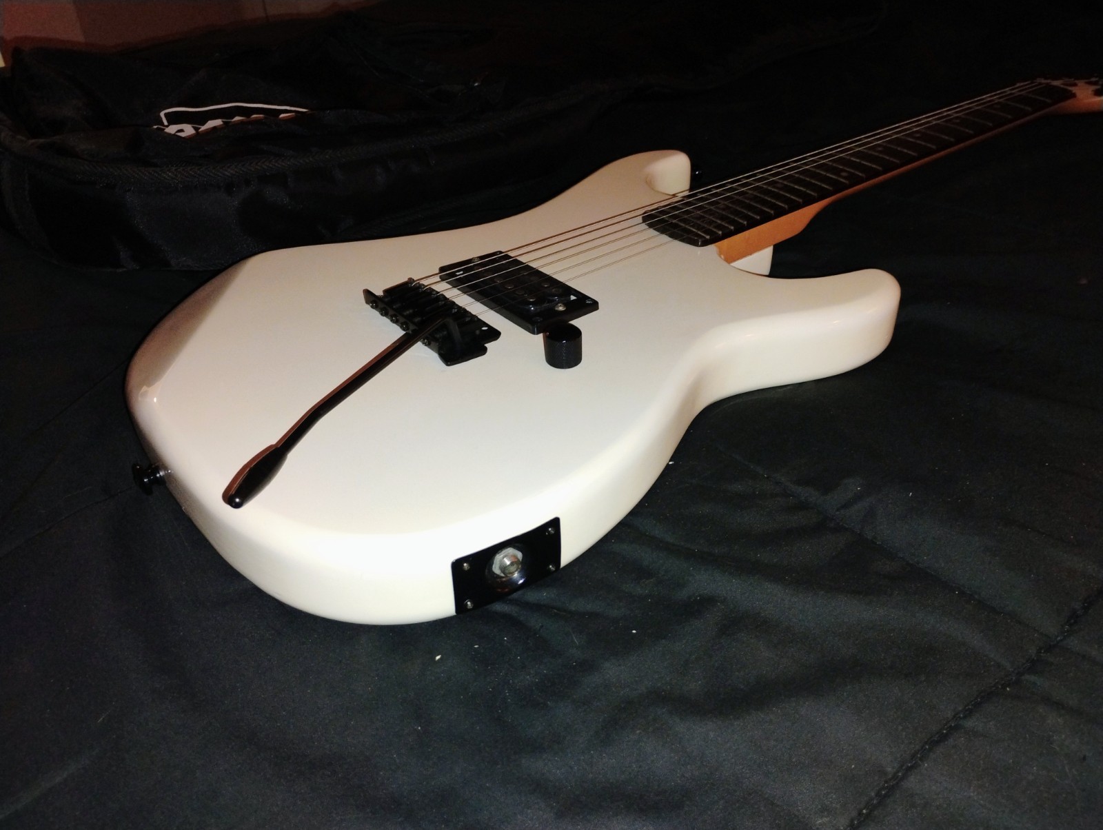 1985 Kramer Striker 100ST electric guitar WHITE – Banana neck, Grover Tuners