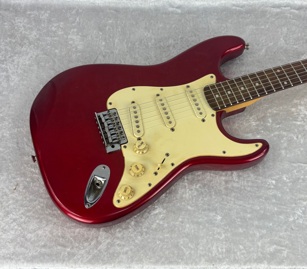 Squier Affinity Series Stratocaster Strat electric guitar in red finish