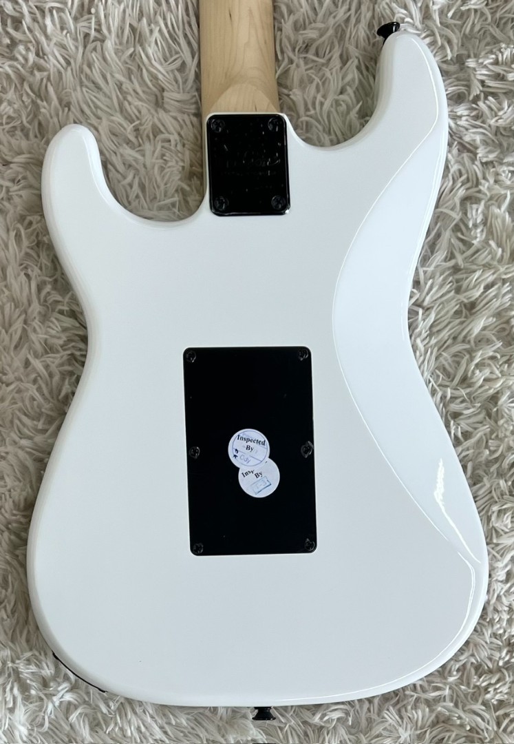 Jackson X Series San Dimas Adrian Smith (Iron Maiden) SDXM, Guitar-White/Black