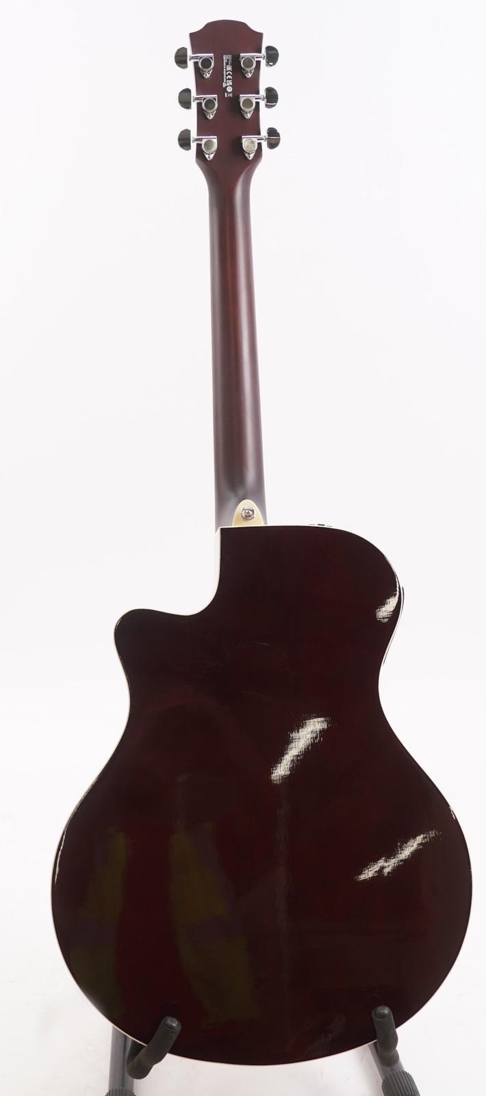 Yamaha APX600NA Thinline Acoustic-Electric Guitar (Natural) Bundle with Case