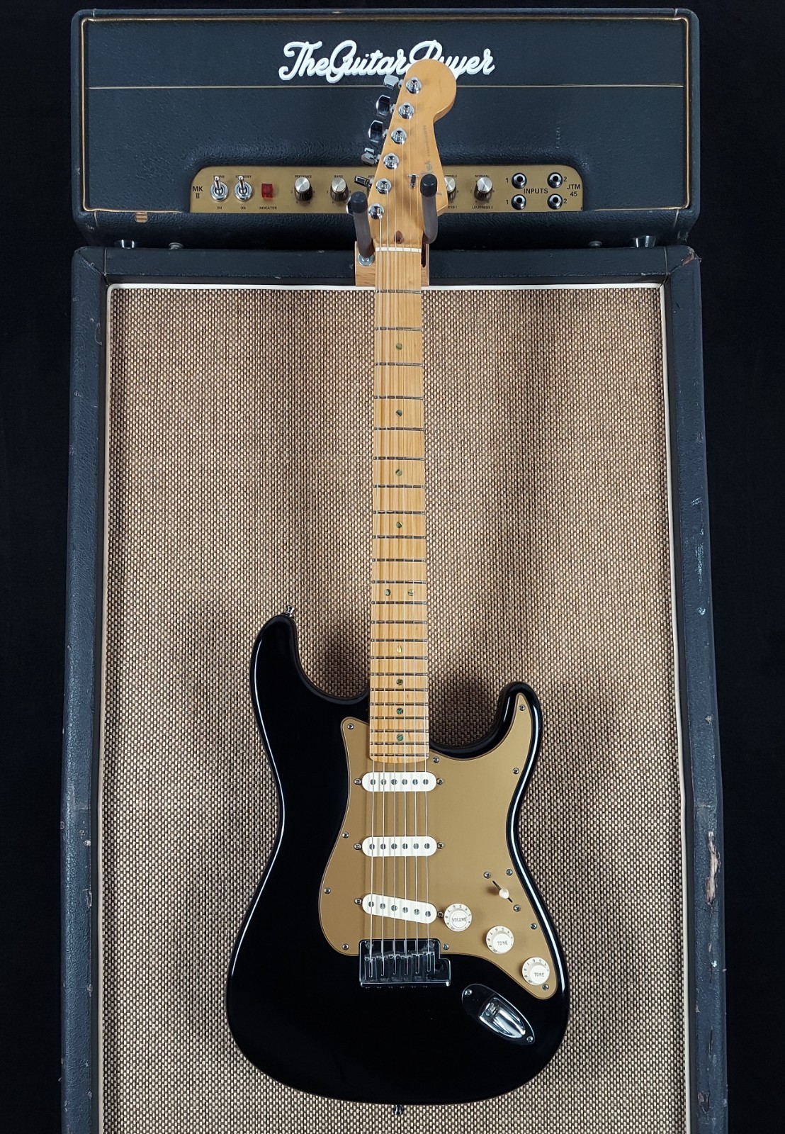 Fender Stratocaster Deluxe 2004 Very Good Condition Great Player! (359)