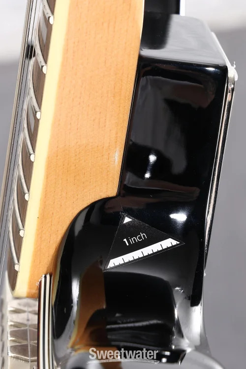 Squier Classic Vibe ’70s Jaguar – Black