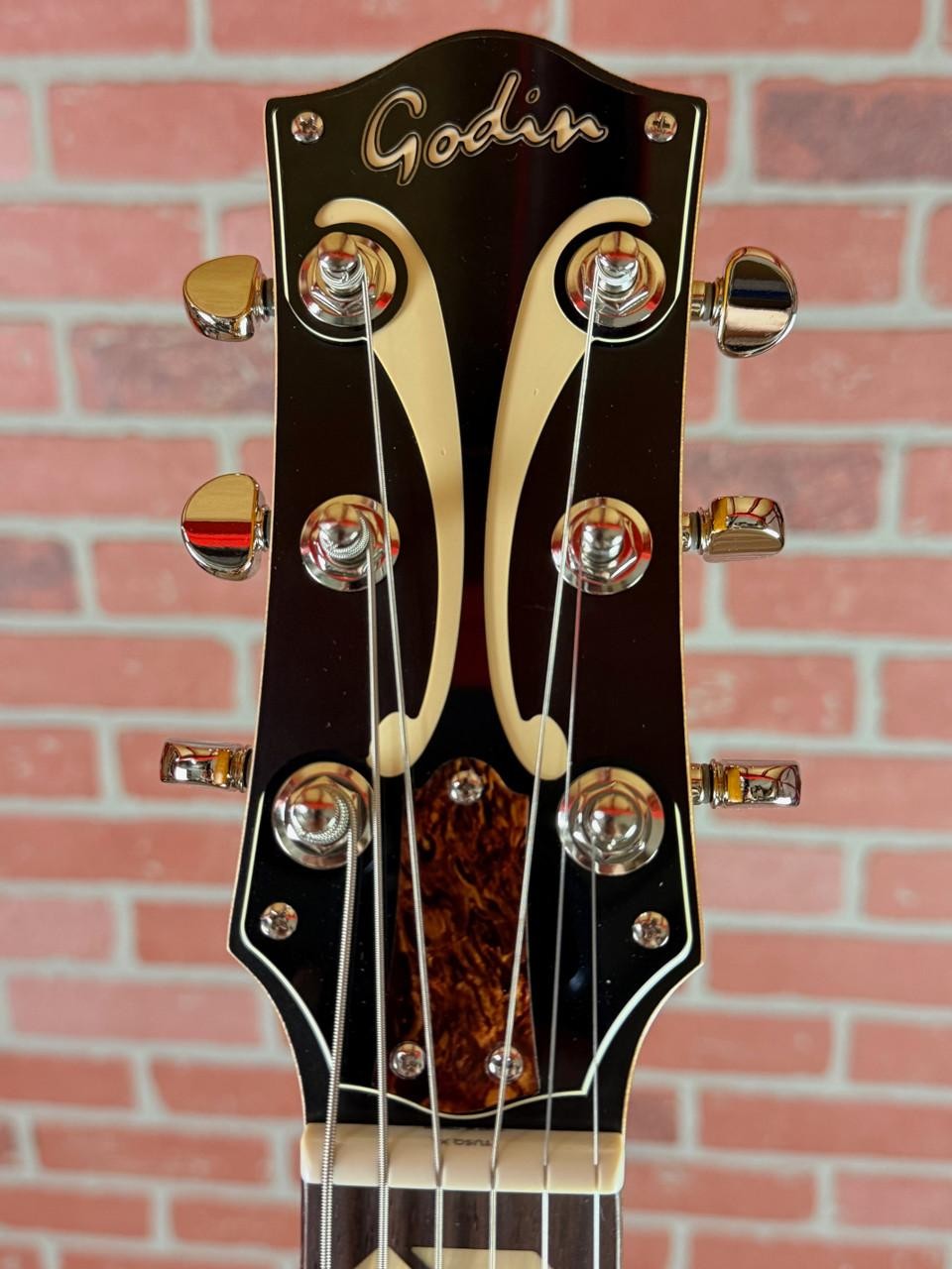 Godin 5th Avenue Jumbo P90 Hollow-Body Electric Guitar – Harvest Gold