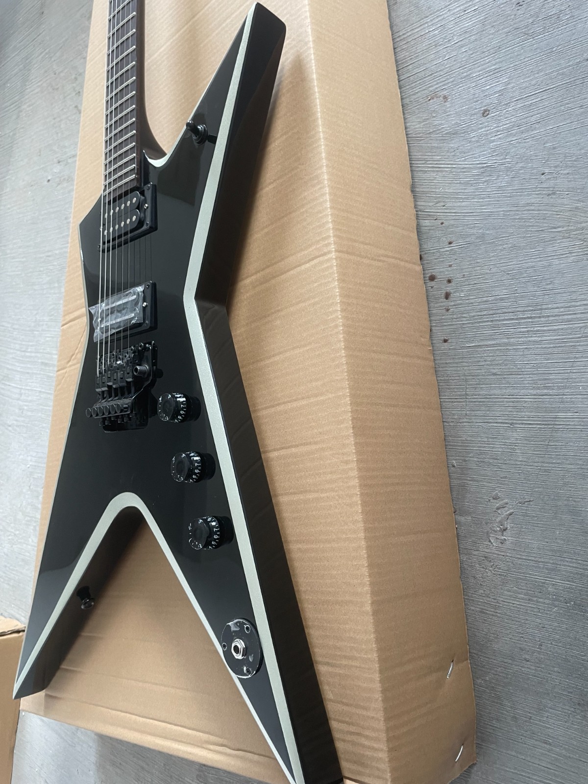 Dimebag Darrell Stealth Electric Guitar BlackWithSilver Bevels Floydrosevibratro