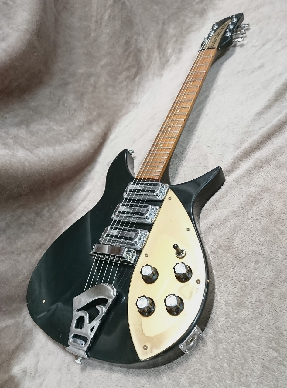 Rickenbacker 320 1980’s W/Hard Case Used Electric Guitar