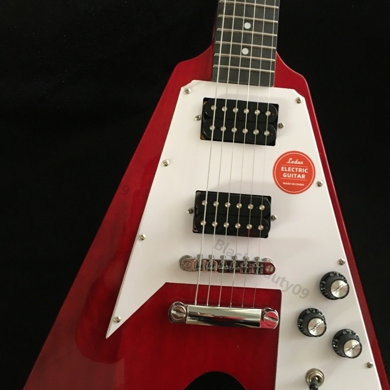 V Shape Electric Guitar Translucent Red Stainless Rounded Fret Edge HH Pickup