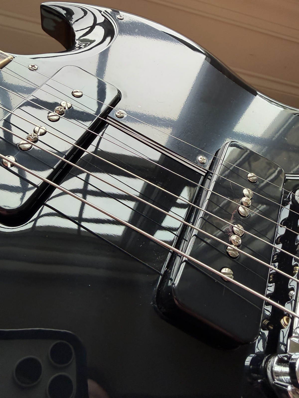2026 Gibson SG Special – Ebony Black