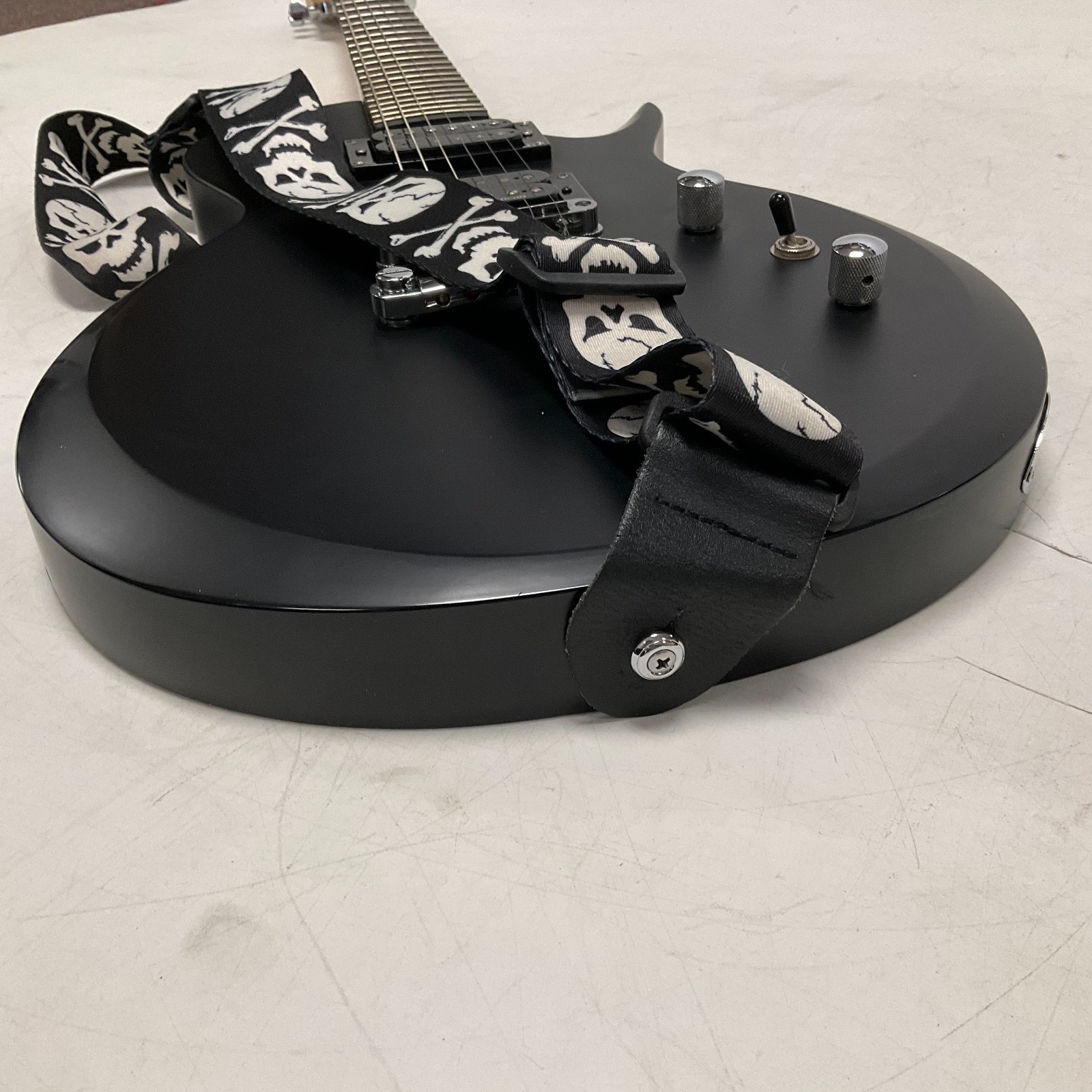 ESP LTD EC-10 Electric Guitar Black Right Hand with Gig Bag
