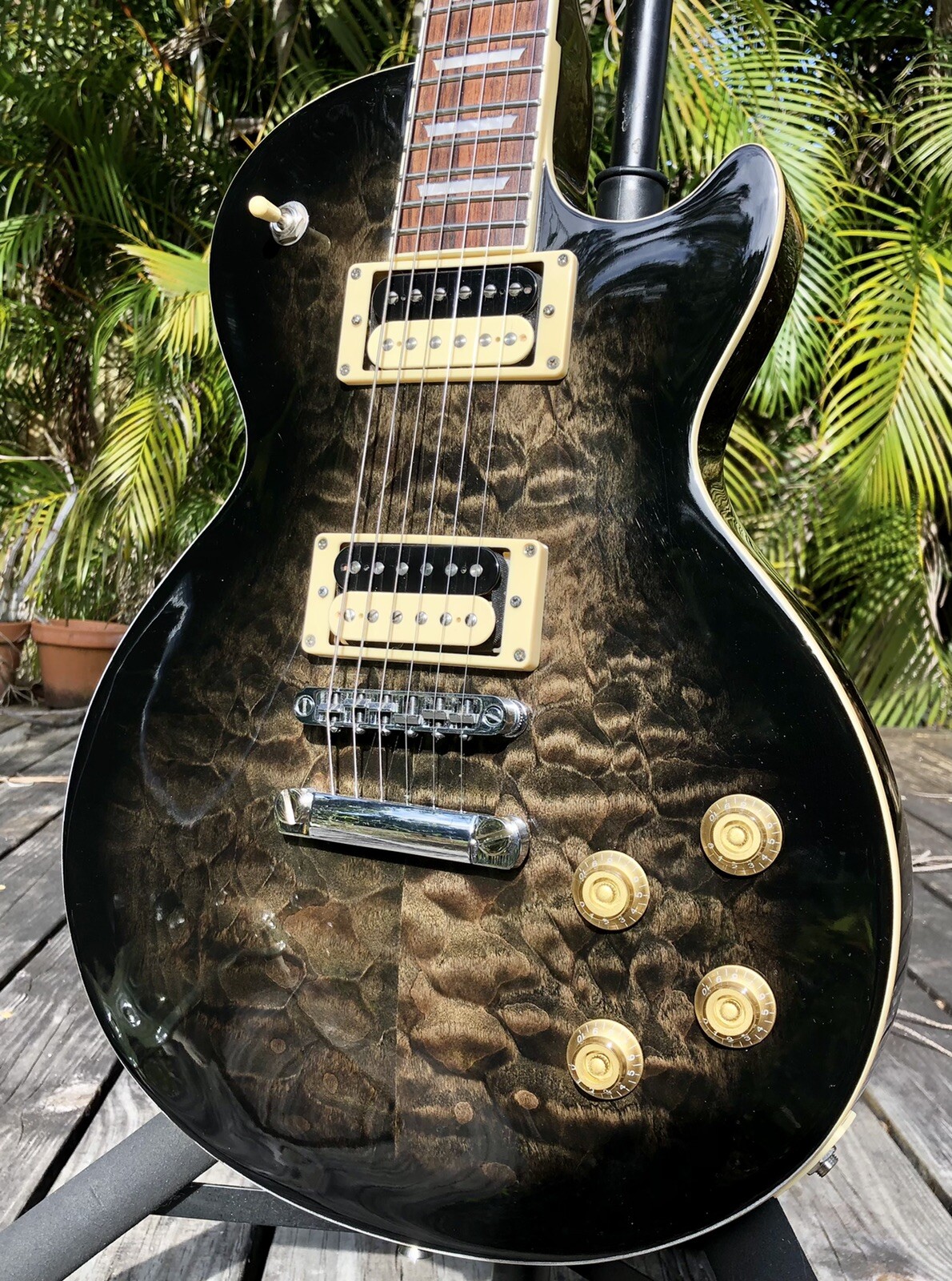 Upgraded Indio 66 DLX Plus Cobra Burst Quilt Top Single Cut Electric Guitar