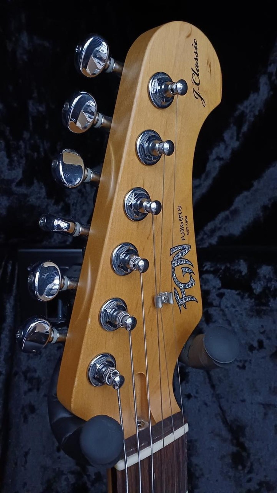 FUJIGEN J-CLASSIC JST-6R Used Basswood body Maple neck Rosewood fingerboard
