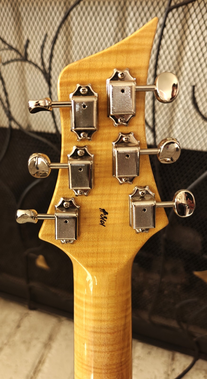 Fibenare Erotic Dalmat Single Cut Charcoal | Boutique Handmade Electric Guitar