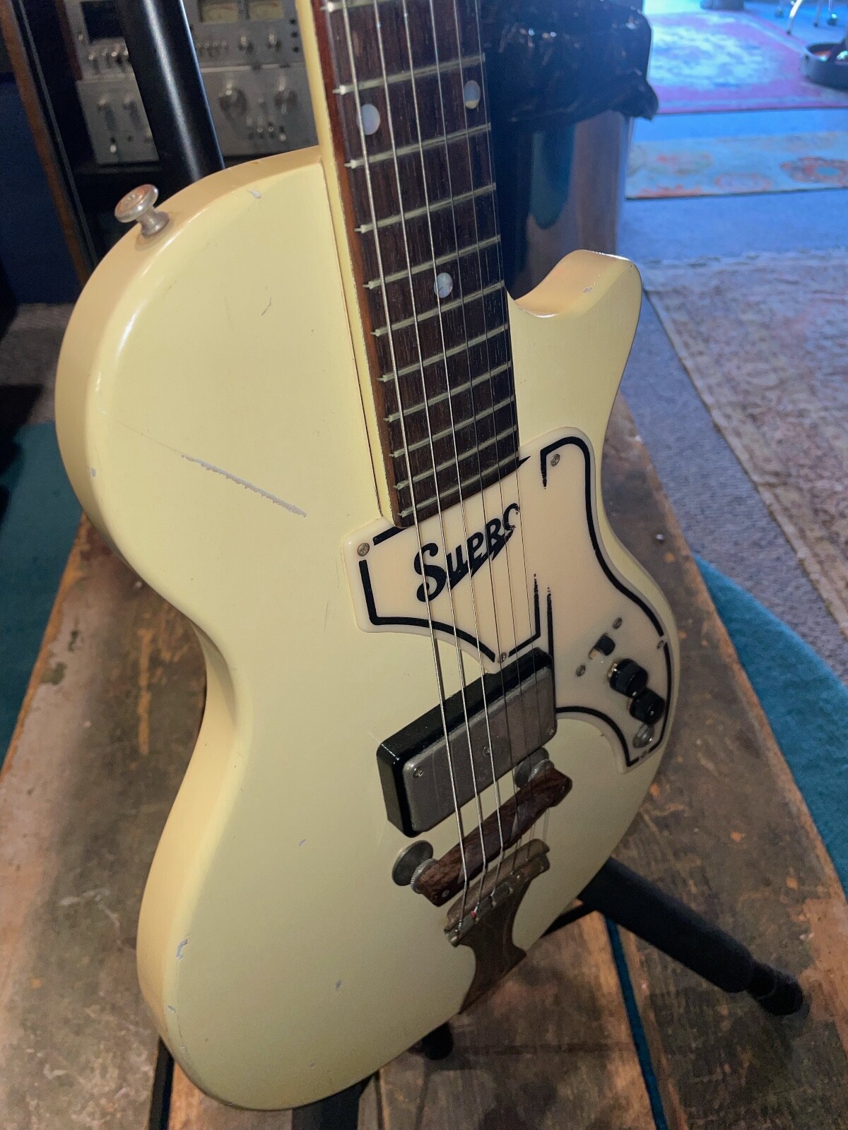 1961 Supro Model 1507 Original White