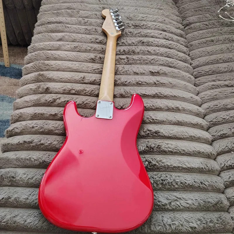 Squier MINI Strat Stratocaster Electric Guitar – Dakota Red #M205 Rock Metal