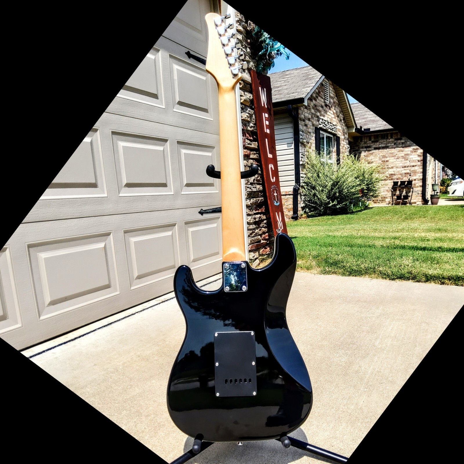 🎸FAST, FREE SHIPPING!🎸+AMP! S Style Electric Guitar +Soft Case/Gig Bag +Strap!