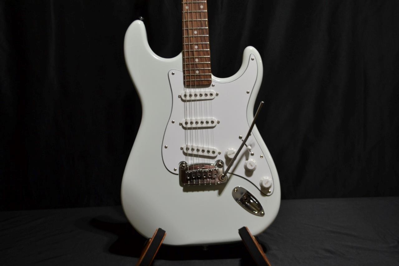 G & L TRIBUTE SERIES S-500, SONIC BLUE, International Buyer Welcome