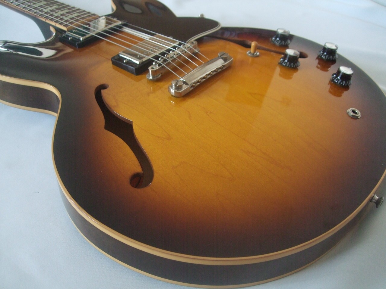 Gibson Custom ’63 ES-335 Historic Collection, Laminate Maple, Used