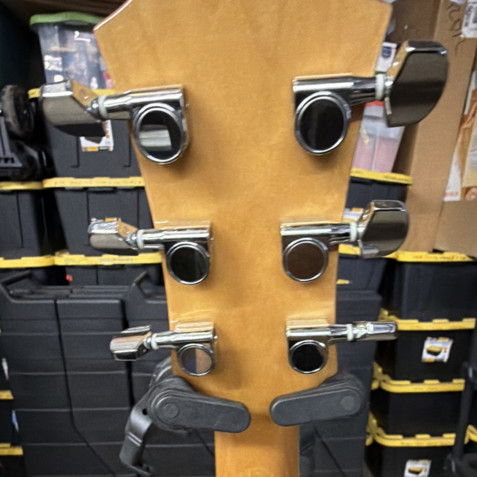 Hohner HS 35 Semi-Hollow Electric Guitar Natural 6 String with hard shell case
