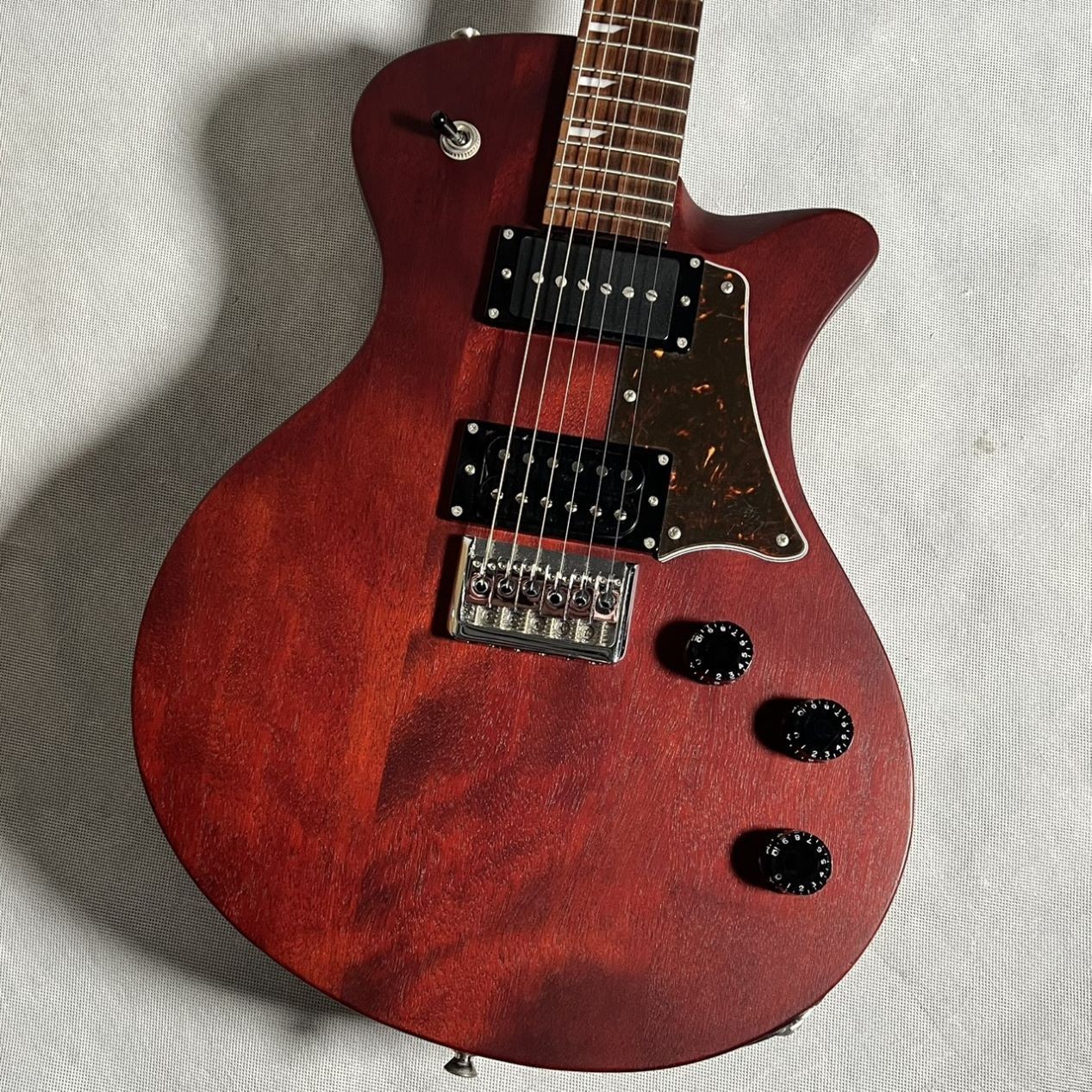 Ryoga Standard Hornet Std-RP90 OWR Mahogany Body Hard Maple Neck Used