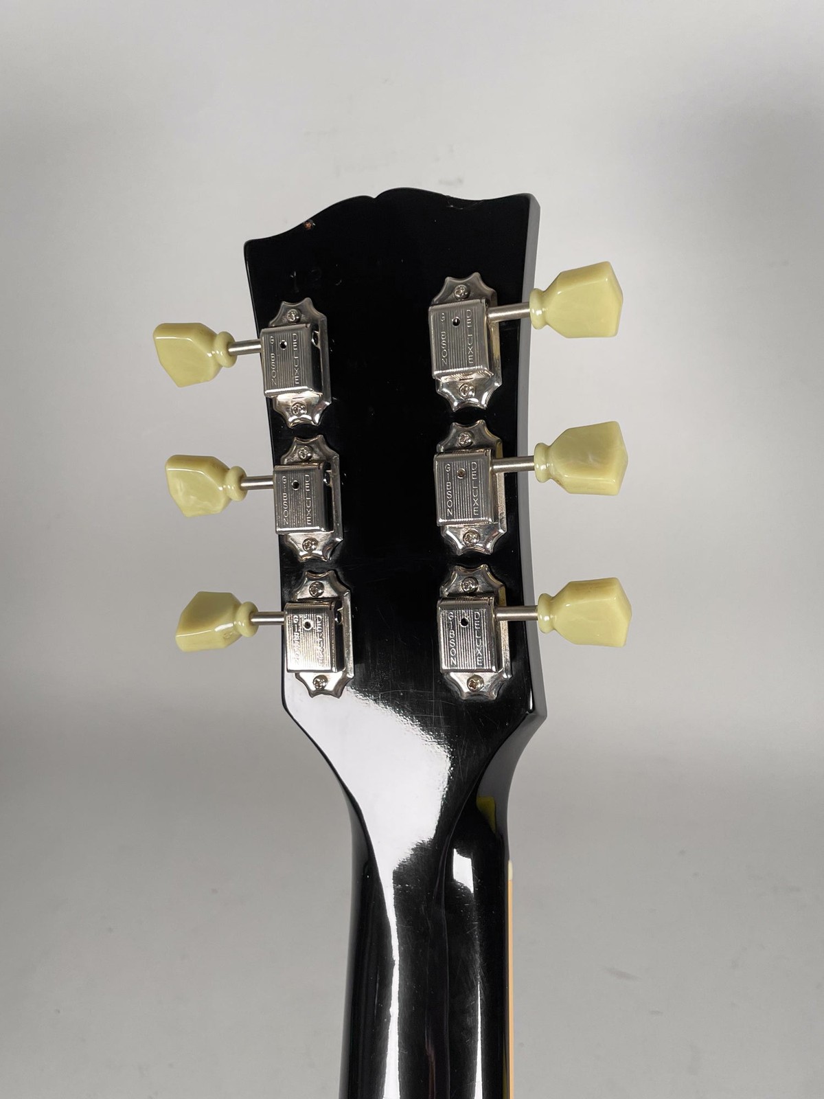 2011 Gibson Les Paul Classic Black Finish w/OHSC