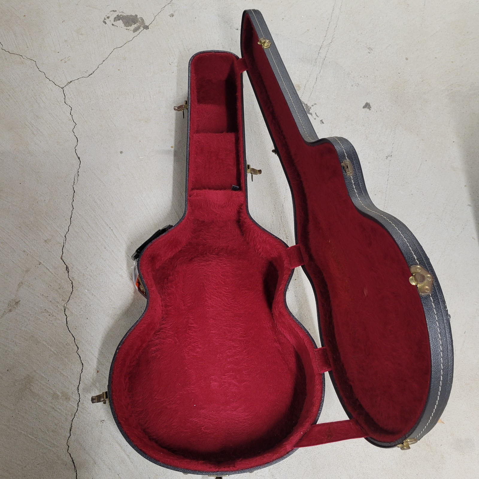 1980 Gibson Super V CES – Sunburst
